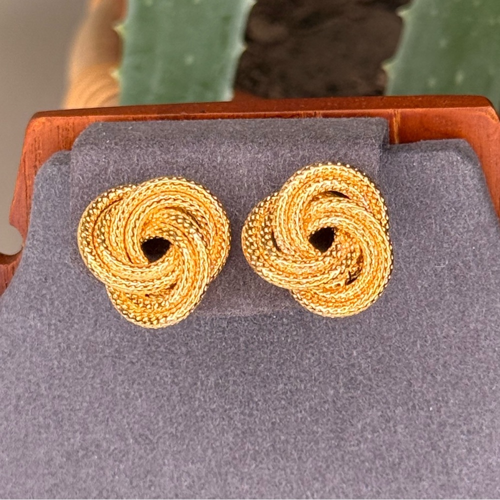 Vintage Napier Gold Knot Earrings 60s Rope Love Knot Screw Back Clip-On Jewelry